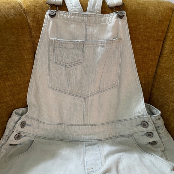 Hollister Denim Overalls Jeans - Picture 2 of 4